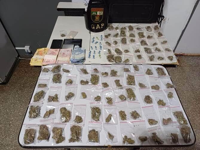 Irmãos são presos em flagrante com 107 porções de maconha e pasta base de cocaína_6605c9eef3136.jpeg